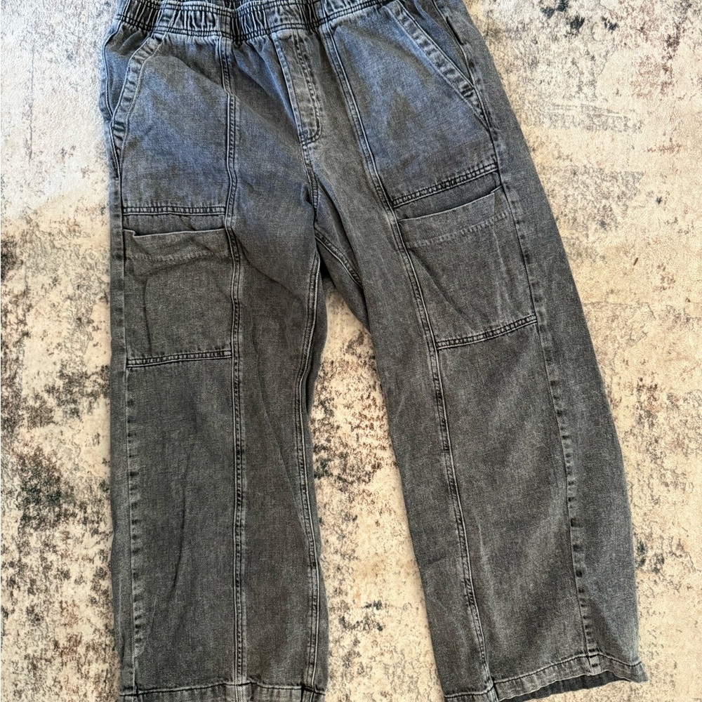 GAP High Rise Wide-Leg Cargo Pant